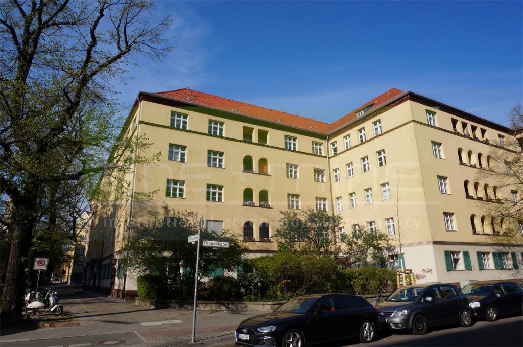SOFORT VERFÜGBAR! helle 4- Zi. Whg. mit Balkon Richtung Schlosspark SOFORT VERFÜGBAR! helle 4- Zi. Whg. mit Balkon Richtung Schlosspark